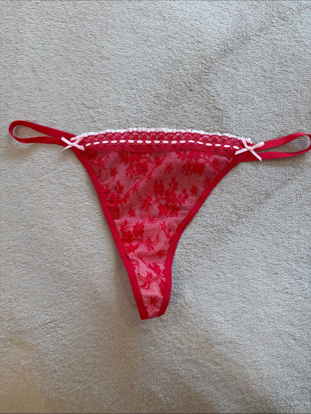 Victoria’s Secret lace v-string thong